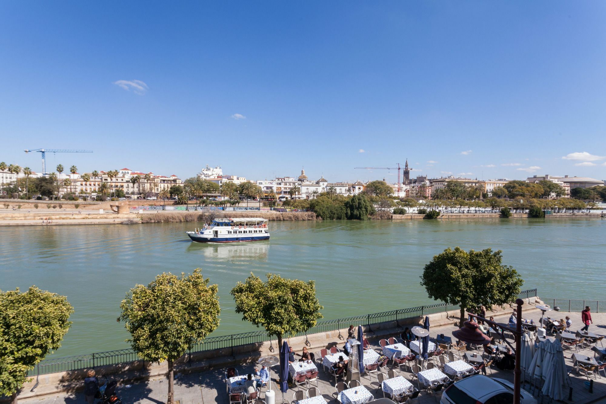 Green-Apartments Puente De Triana Севилья Экстерьер фото